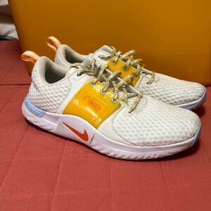 NIKE || Renew In Season TR 10